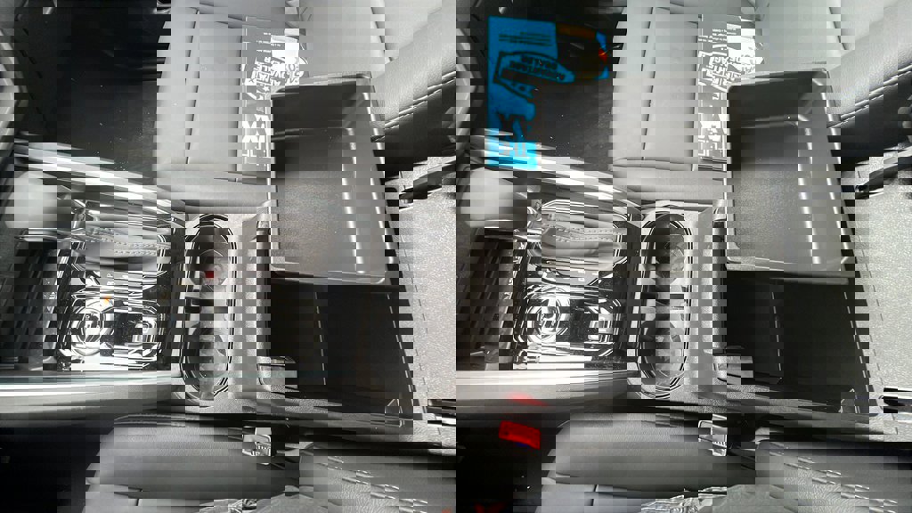 Used 2025 Chevrolet Colorado LT w/ LT Convenience Package image 13