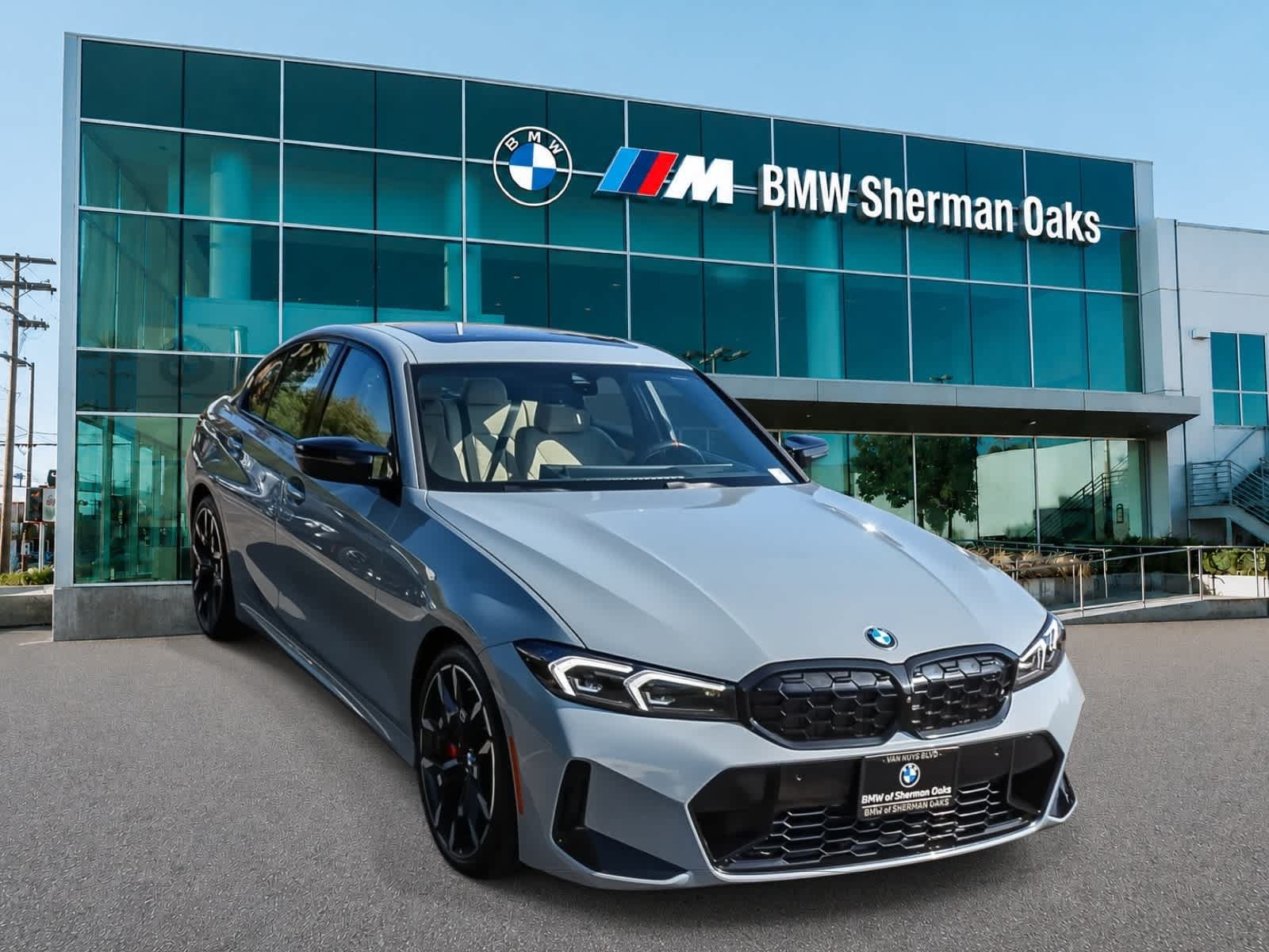 Used 2025 BMW M340i Sedan RWD image 3