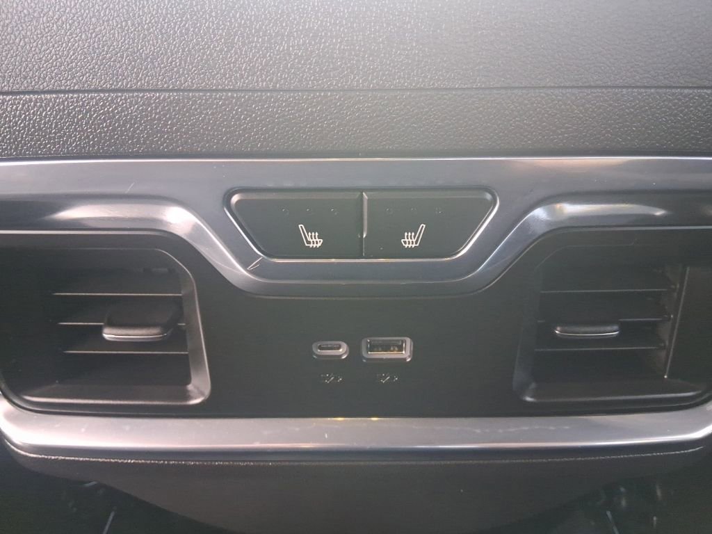 Used 2025 Chevrolet Silverado 1500 High Country w/ Technology Package image 19