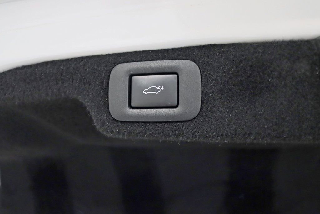 Used 2022 Lexus LS 500h AWD w/ Luxury Package image 44