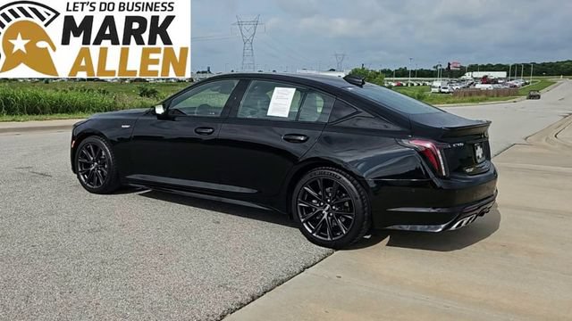 Used 2025 Cadillac CT5 V RWD image 6