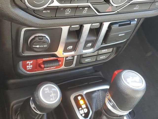 Used 2025 Jeep Wrangler Sport image 26