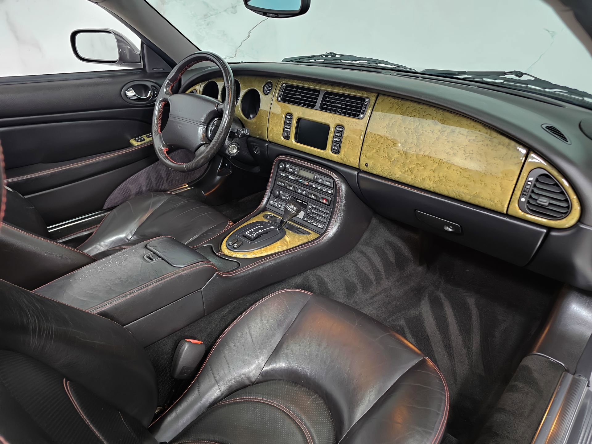 Used 2001 Jaguar XK8 Convertible RWD image 18