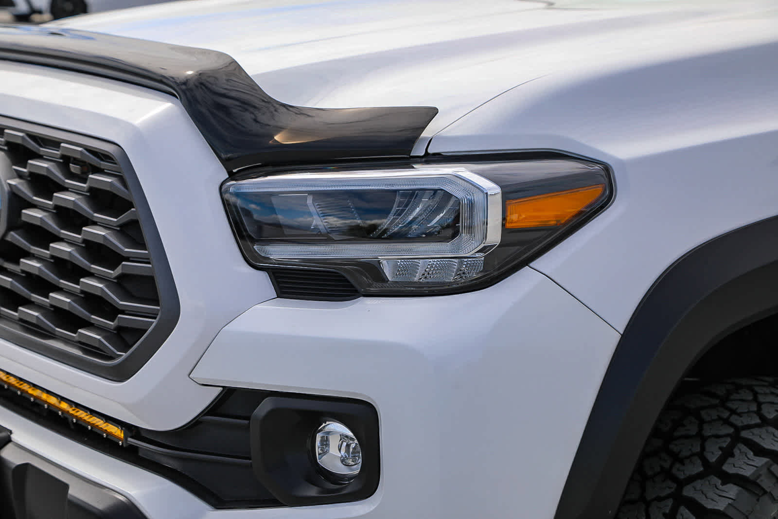 Used 2023 Toyota Tacoma TRD Off-Road AWD/4WD image 8