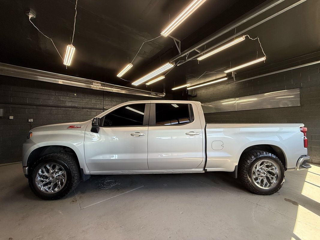 Used 2019 Chevrolet Silverado 1500 LT w/ All-Star Edition AWD/4WD image 8