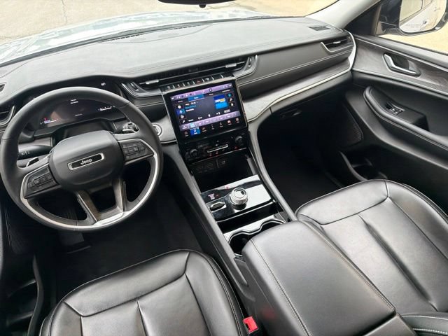 Used 2023 Jeep Grand Cherokee Limited AWD/4WD image 20