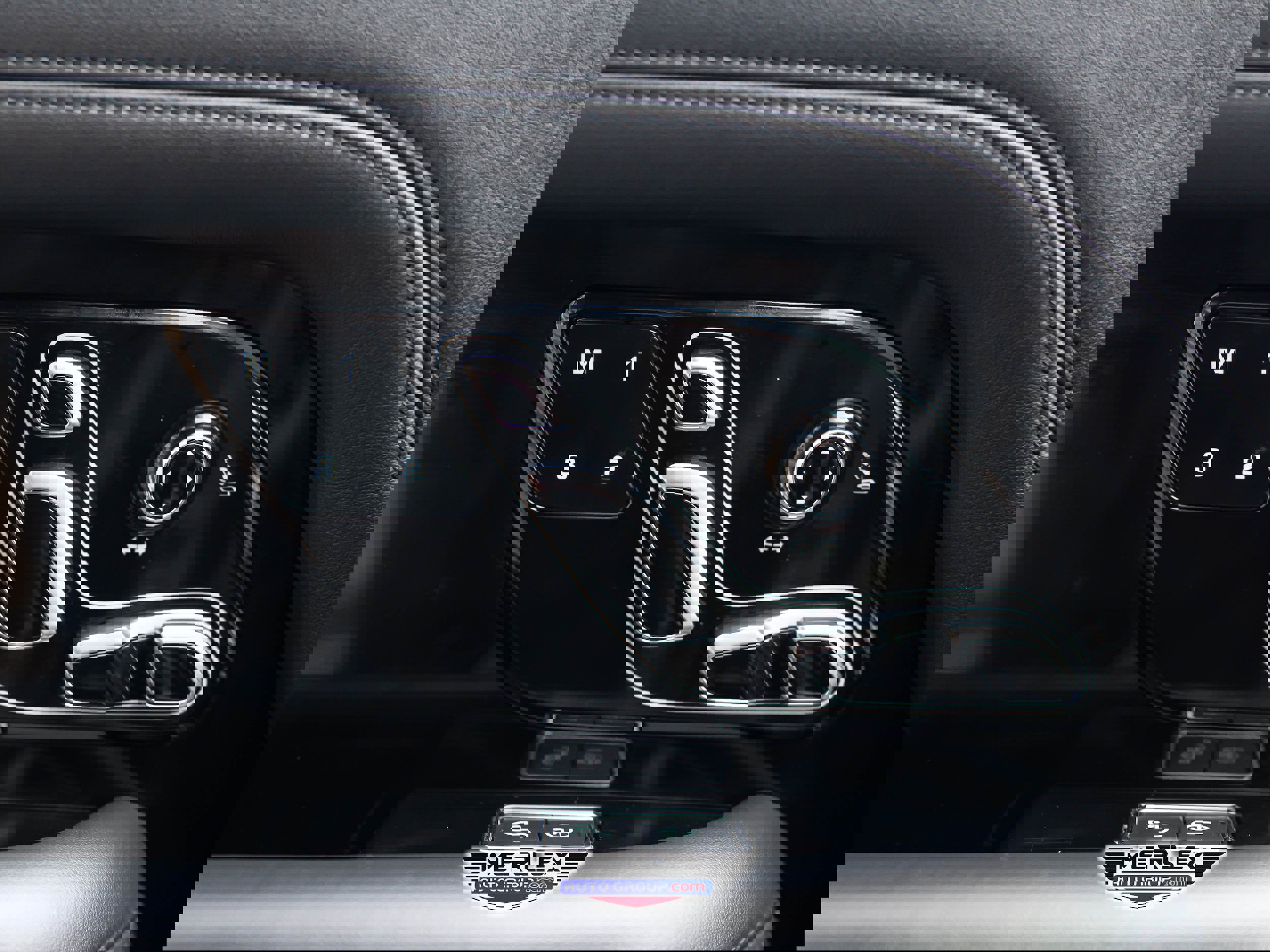 Used 2018 Land Rover Range Rover Long Wheelbase Supercharged image 41