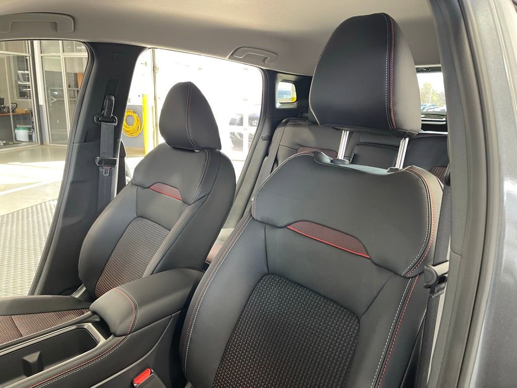 New 2026 Nissan Kicks SR w/ Cold Weather Package image 14