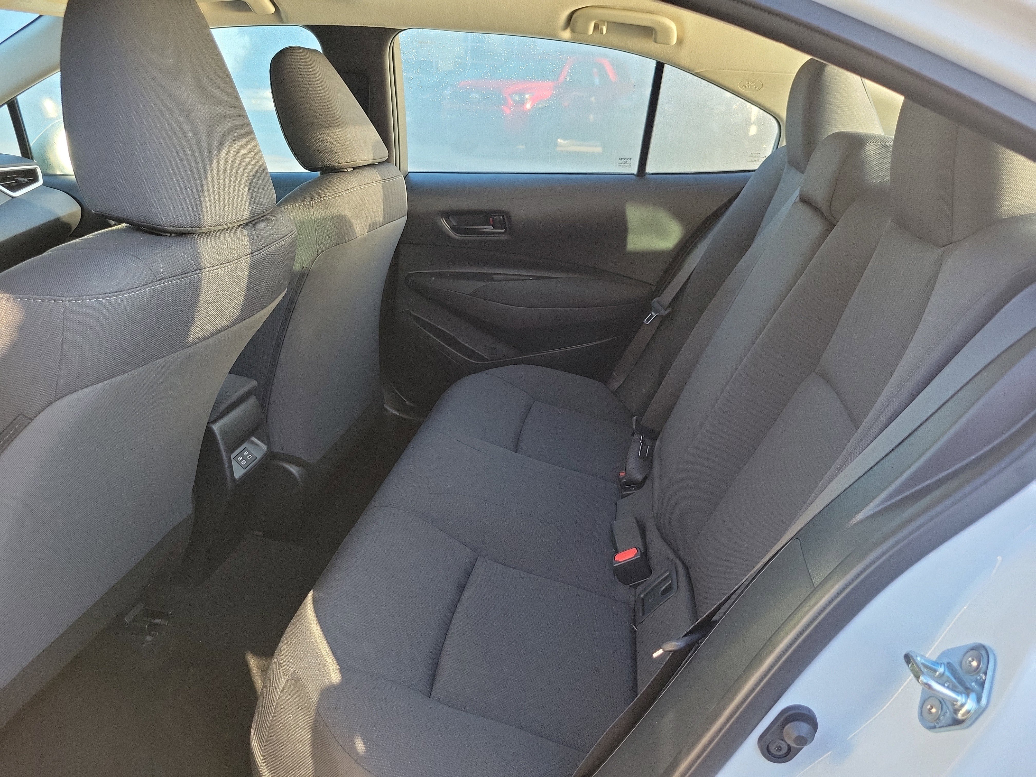 Used 2025 Toyota Corolla LE image 11