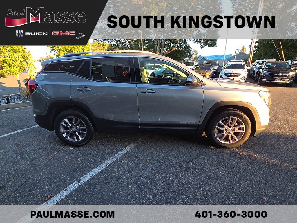 Used 2023 GMC Terrain SLT AWD/4WD image 4
