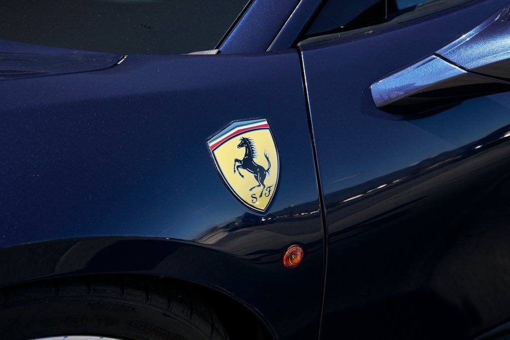 Used 2018 Ferrari 488 GTB image 8