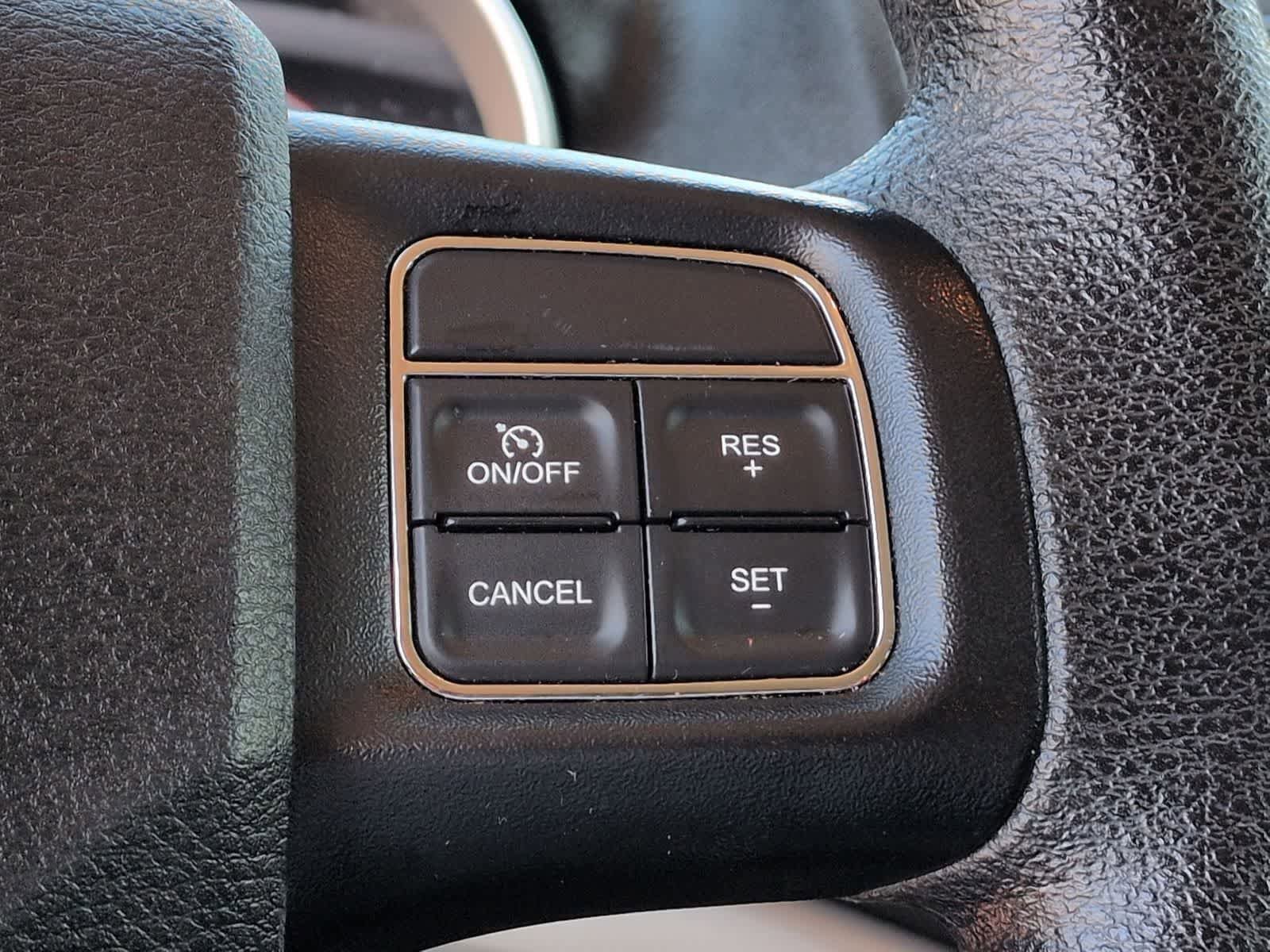 Used 2019 Dodge Journey SE FWD image 23