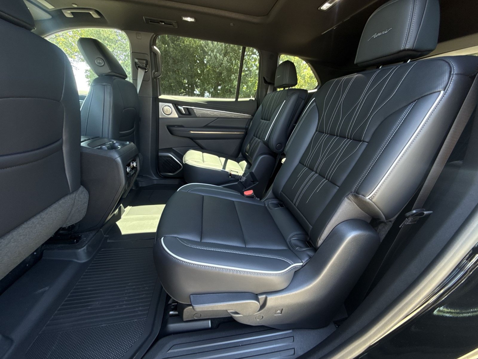 New 2026 Buick Enclave Avenir w/ Super Cruise Package FWD image 25