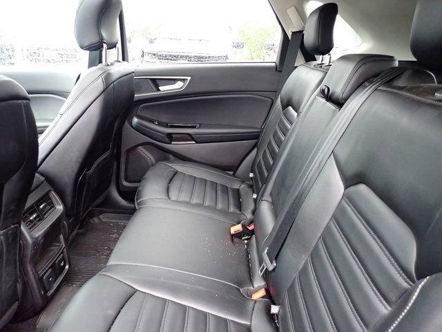 Used 2019 Ford Edge SEL w/ Equipment Group 201A AWD/4WD image 12