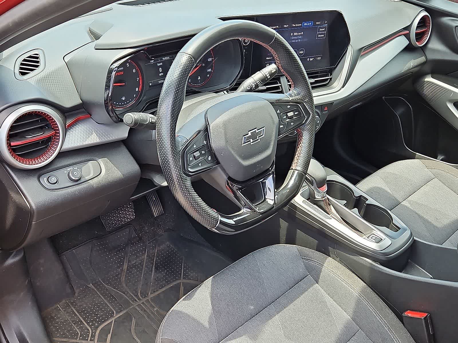 Used 2024 Chevrolet Trax RS w/ Driver Confidence Package FWD image 16