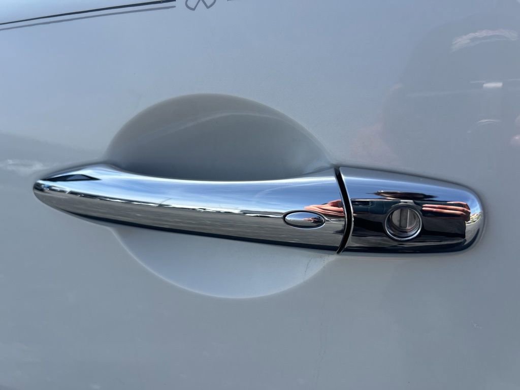 Used 2012 INFINITI QX56 4WD w/ Theater Pkg image 13