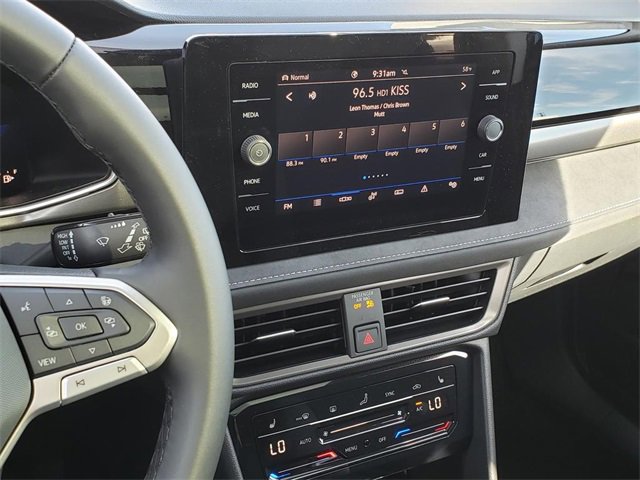 New 2025 Volkswagen Taos SE image 11