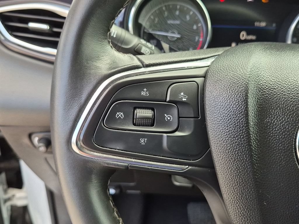 Used 2022 Buick Encore GX Select FWD image 22