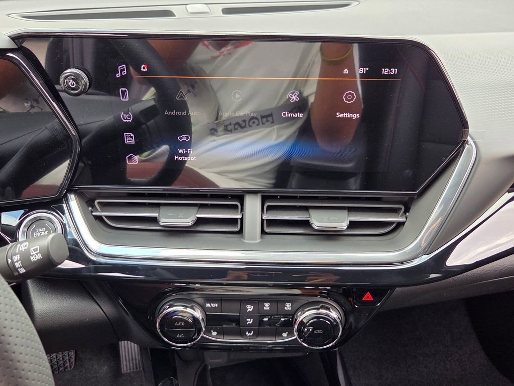 New 2026 Chevrolet Trax RS w/ Sunroof Package image 19