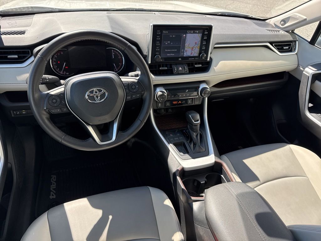 Used 2020 Toyota RAV4 Limited image 17