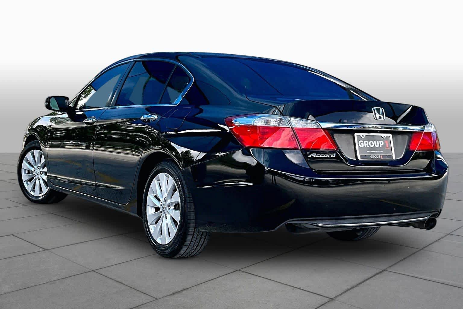 Used 2015 Honda Accord EX image 12