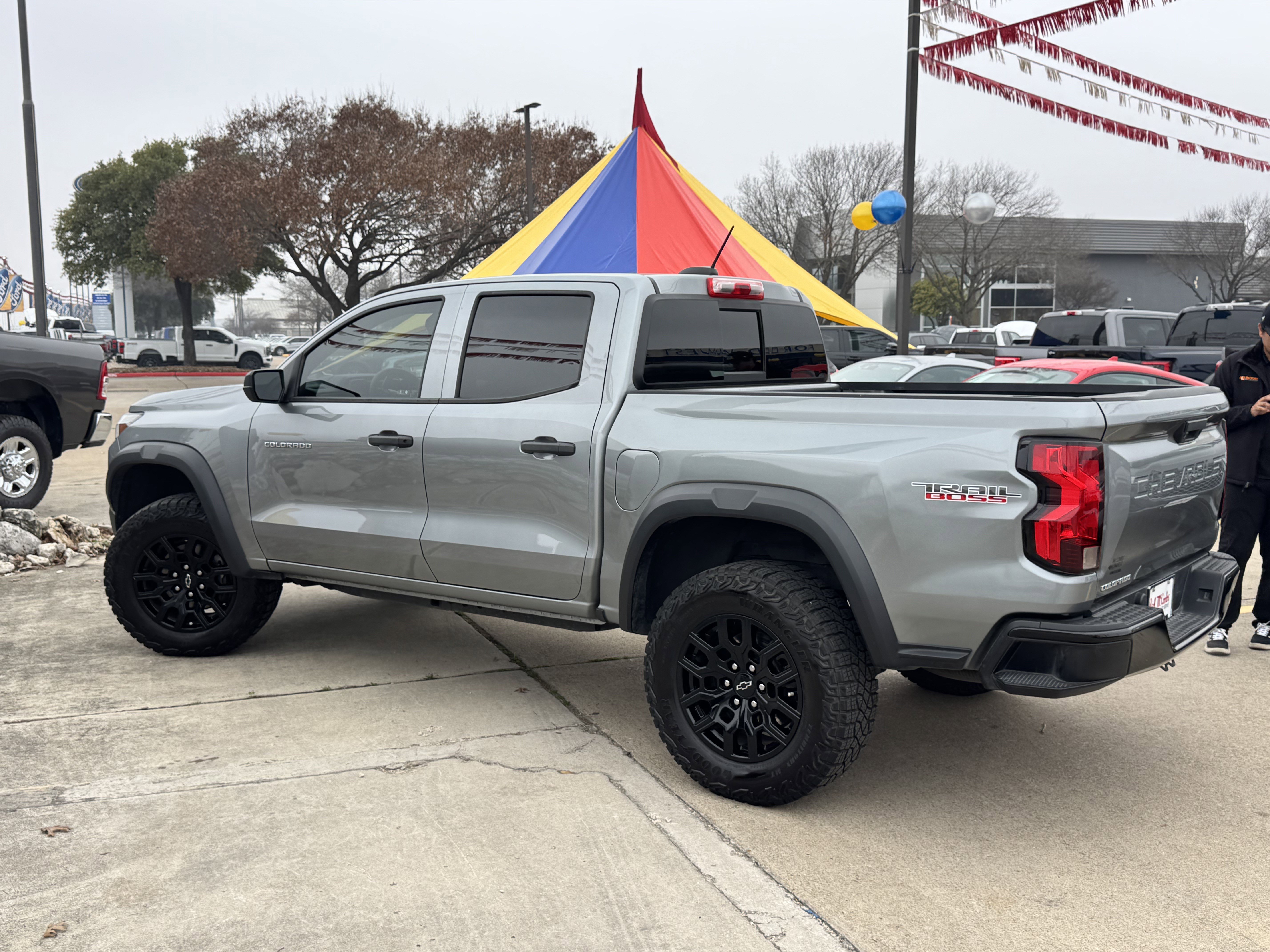 Used 2023 Chevrolet Colorado Trail Boss image 10