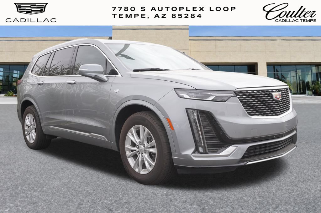 Certified 2025 Cadillac XT6 Luxury FWD image 3