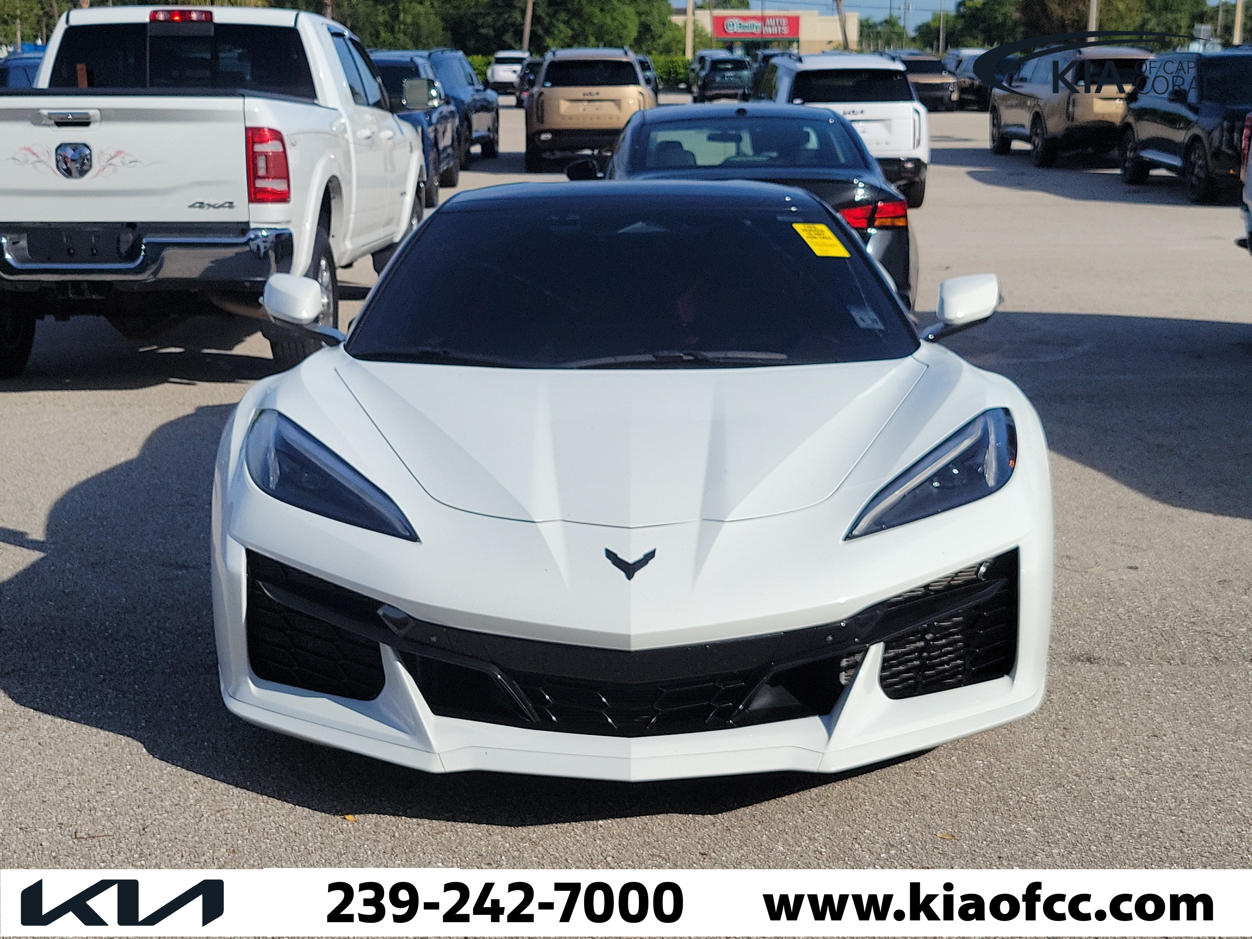Used 2025 Chevrolet Corvette Z06 RWD image 2