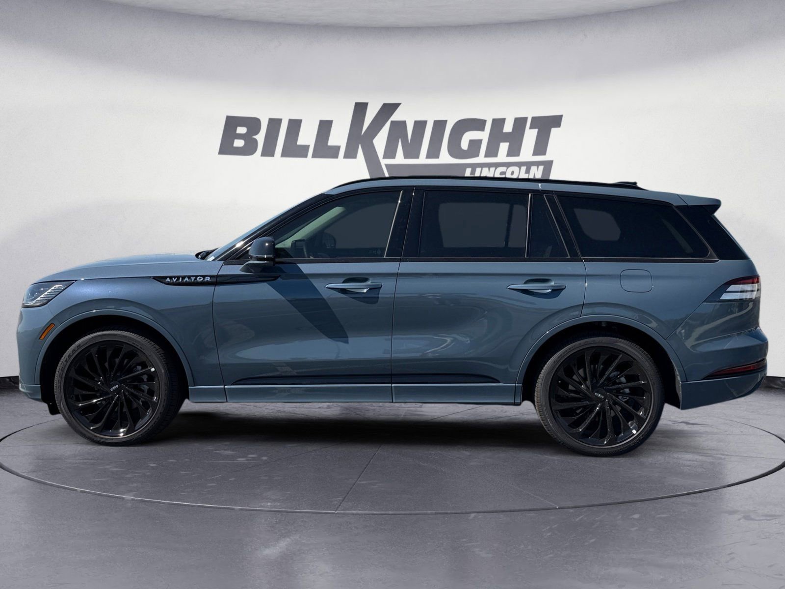 New 2026 Lincoln Aviator Reserve image 2