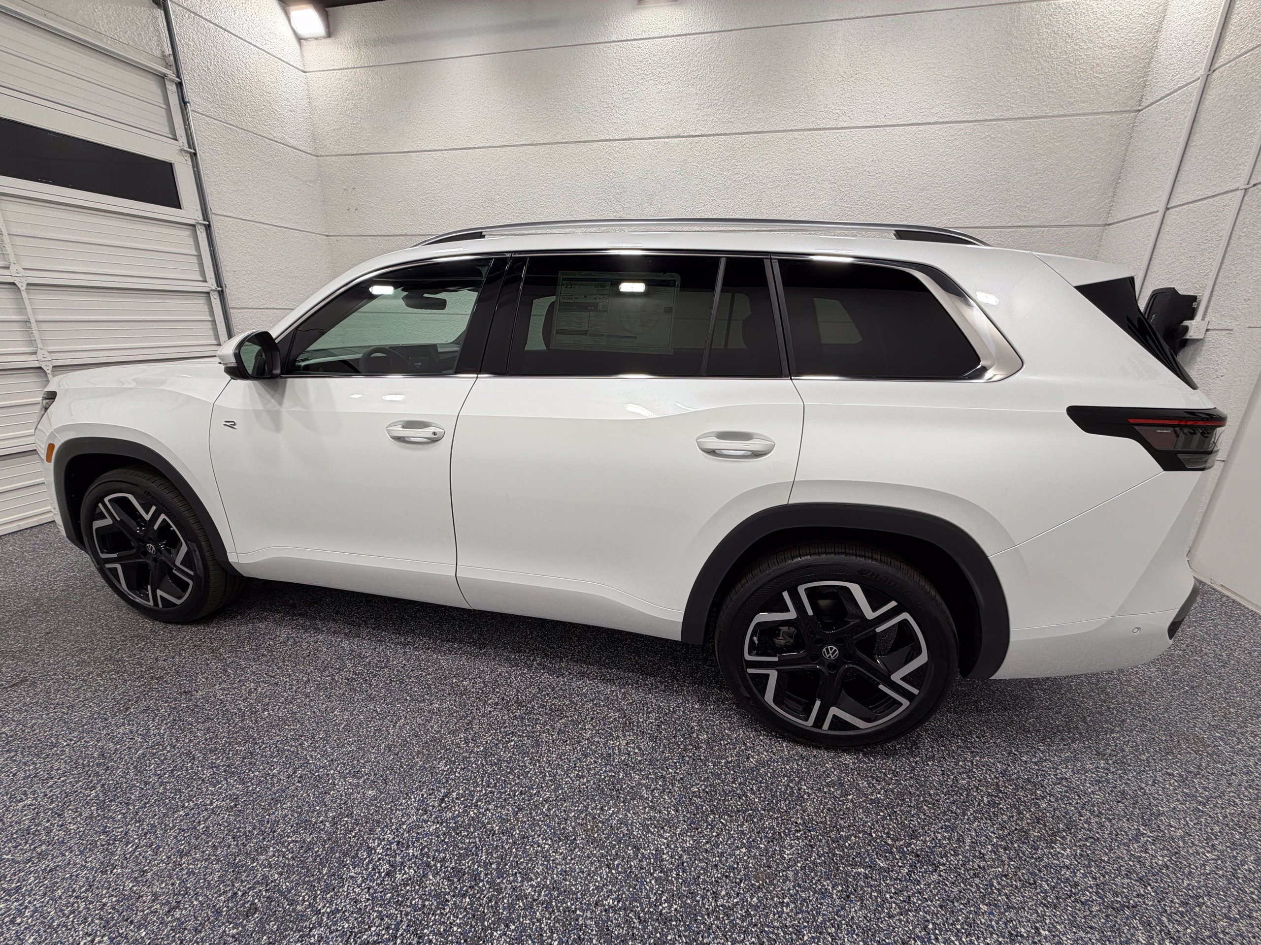 New 2027 Volkswagen Atlas SEL Premium R-Line AWD/4WD image 3