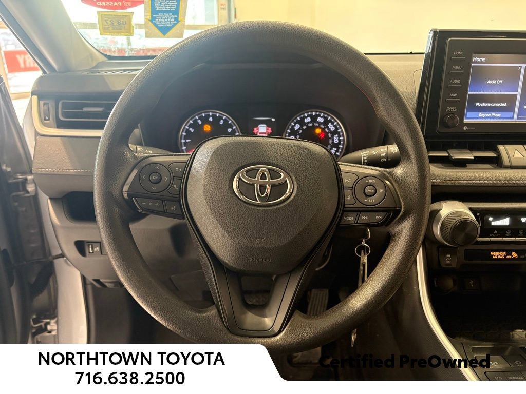 Used 2021 Toyota RAV4 LE image 7