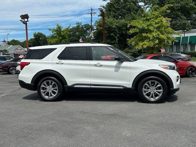 Used 2021 Ford Explorer XLT w/ Equipment Group 202A AWD/4WD image 4