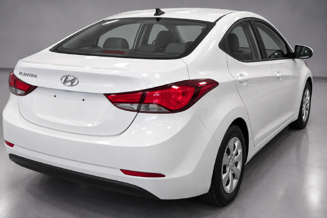 Used 2016 Hyundai Elantra SE FWD image 4