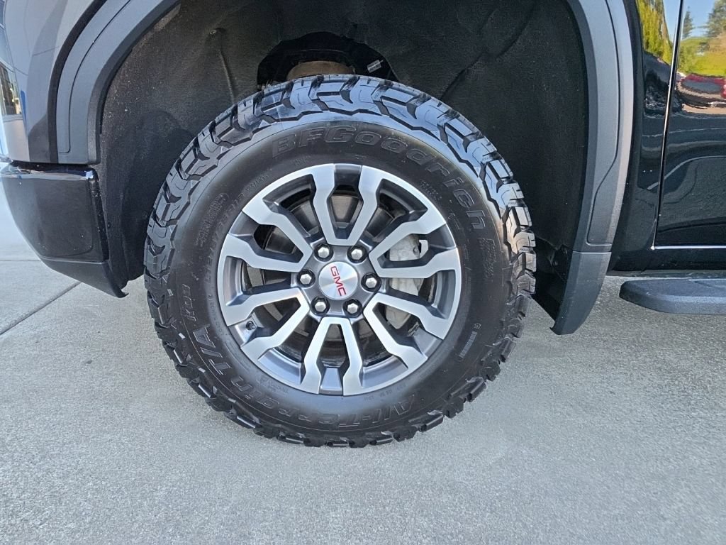 Used 2021 GMC Sierra 1500 AT4 w/ AT4 Premium Package AWD/4WD image 42