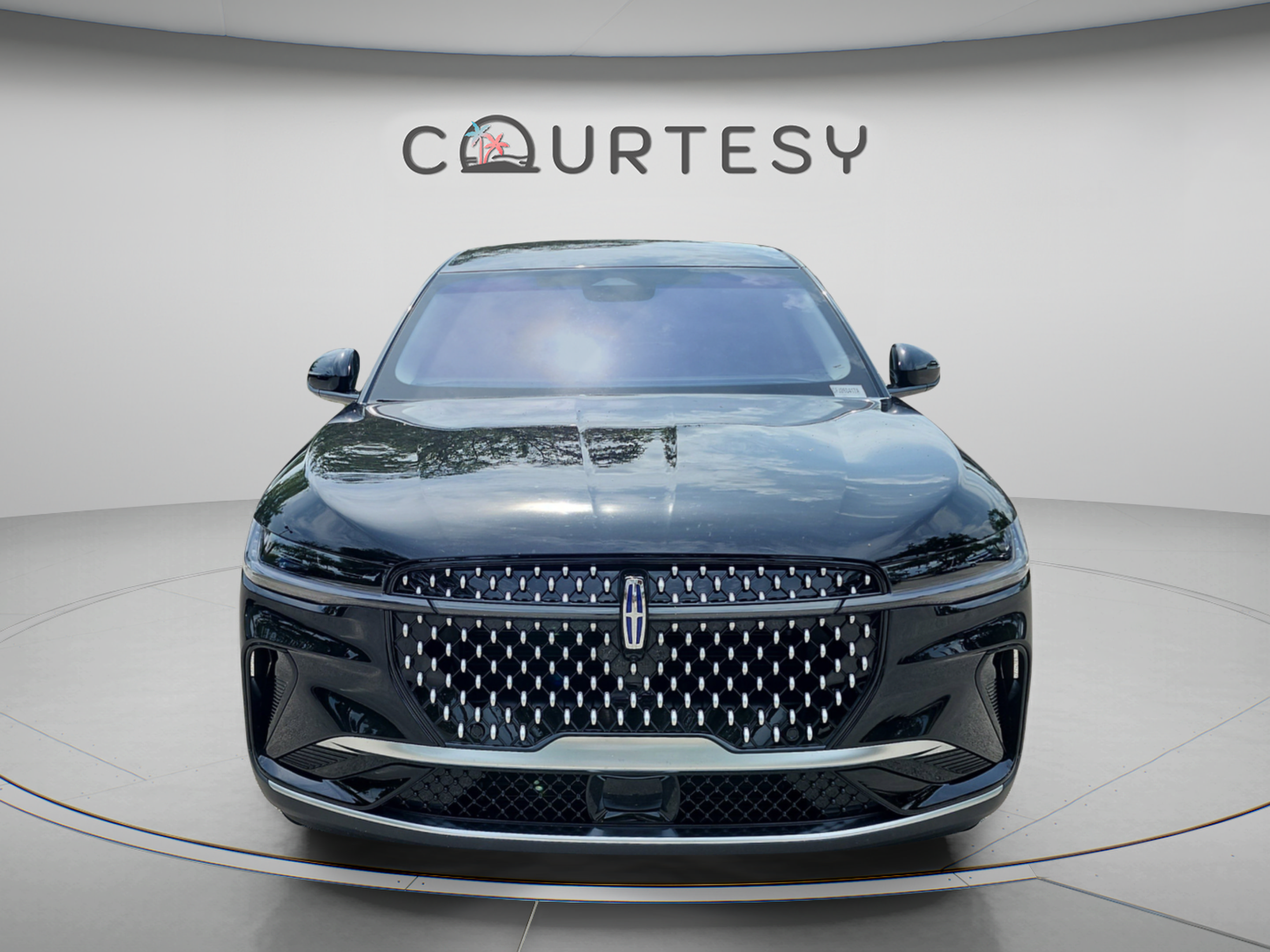 Used 2025 Lincoln Nautilus Premier AWD/4WD image 8