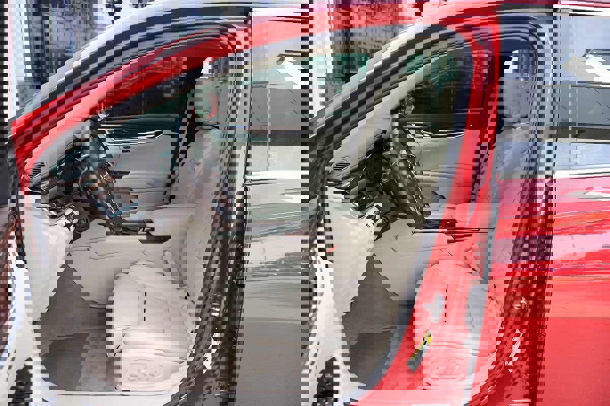 Used 2014 Cadillac XTS Premium image 32