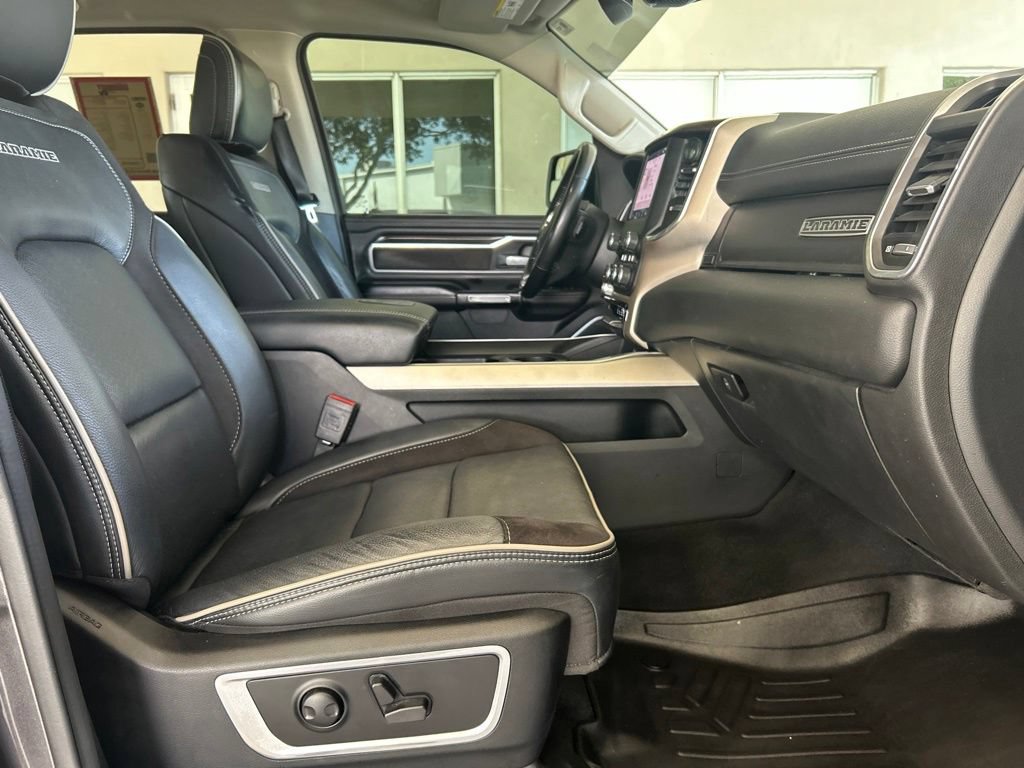 Used 2022 RAM 1500 Laramie AWD/4WD image 25