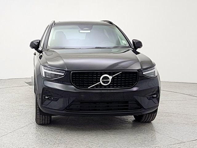 Used 2026 Volvo XC40 B5 Ultra image 2
