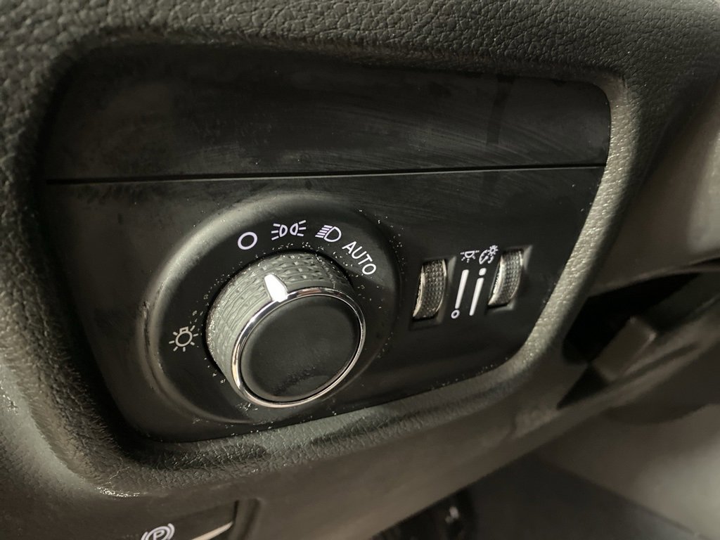 Used 2023 Jeep Grand Cherokee L Laredo image 20