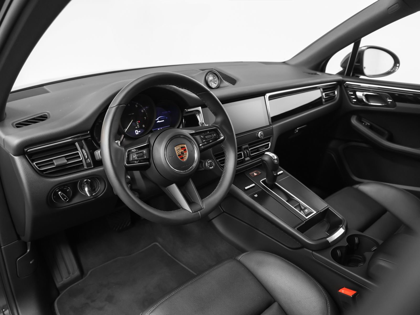 Certified 2026 Porsche Macan AWD/4WD image 46