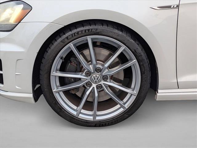 Used 2017 Volkswagen Golf R 4-Door image 9