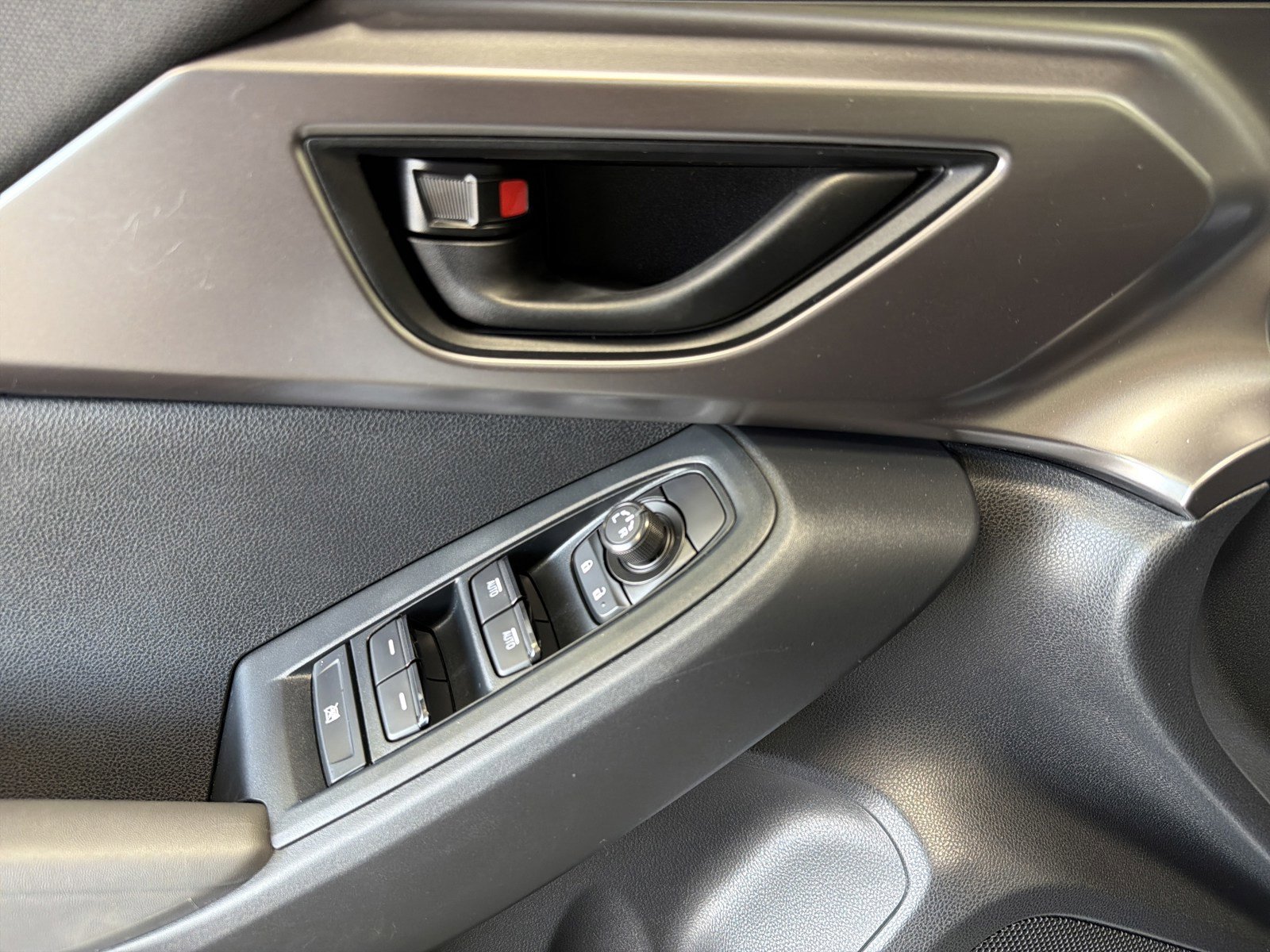 Certified 2025 Subaru Impreza 2.0i image 13