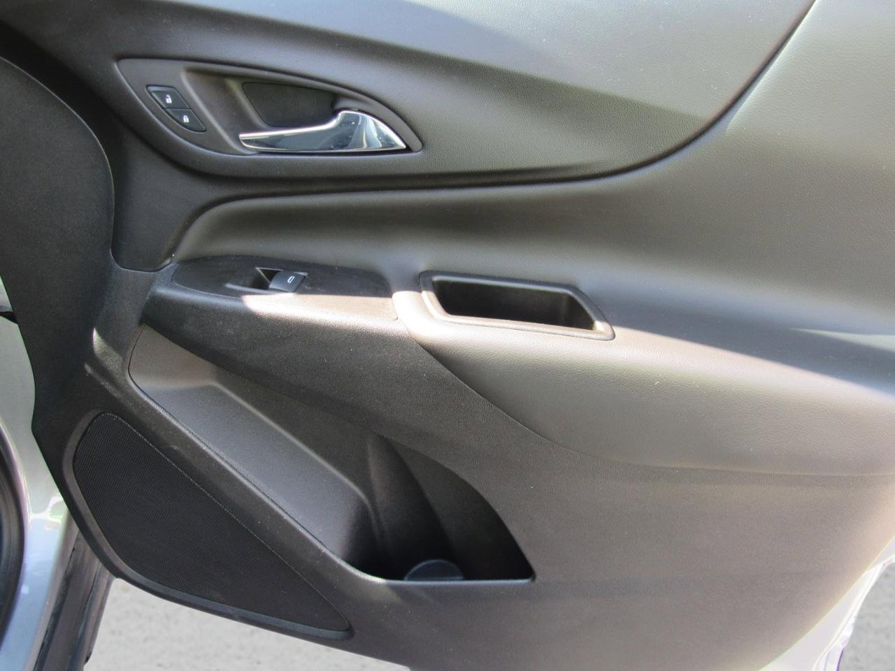Used 2024 Chevrolet Equinox LT image 35