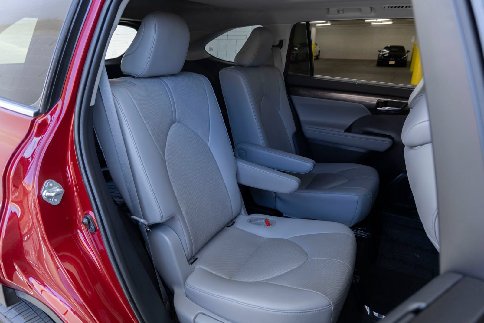 Used 2020 Toyota Highlander Platinum AWD/4WD image 24