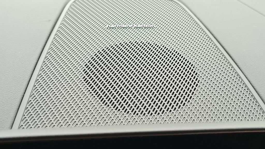 New 2026 Volvo XC60 B5 Ultra w/ Climate Package image 20