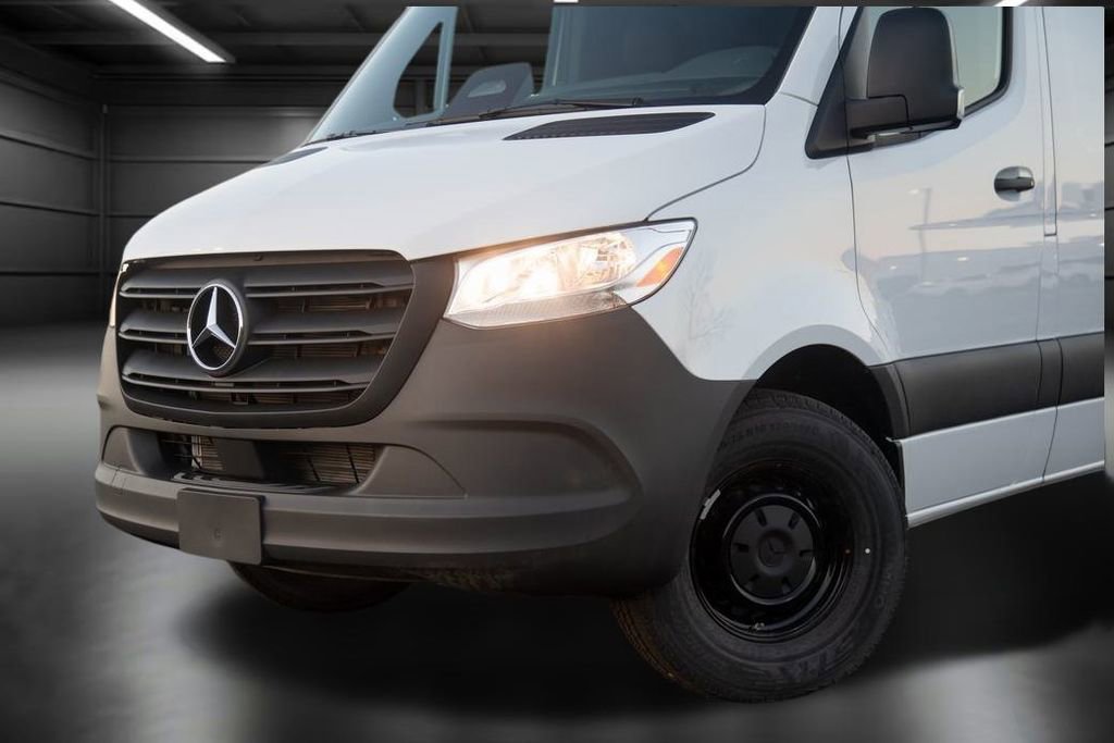 Used 2025 Mercedes-Benz Sprinter 2500 image 14