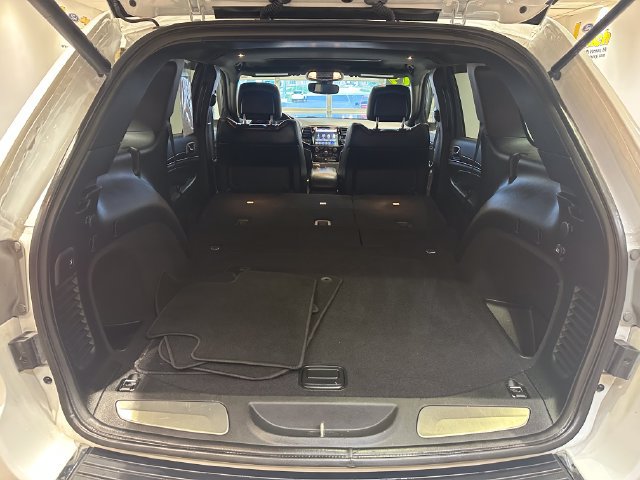 Used 2019 Jeep Grand Cherokee Limited w/ Trailer Tow Group IV AWD/4WD image 23