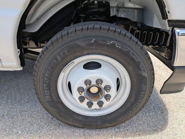 New 2026 Ford E-450 and Econoline 450 Super Duty w/ Power Equipment Group RWD image 11