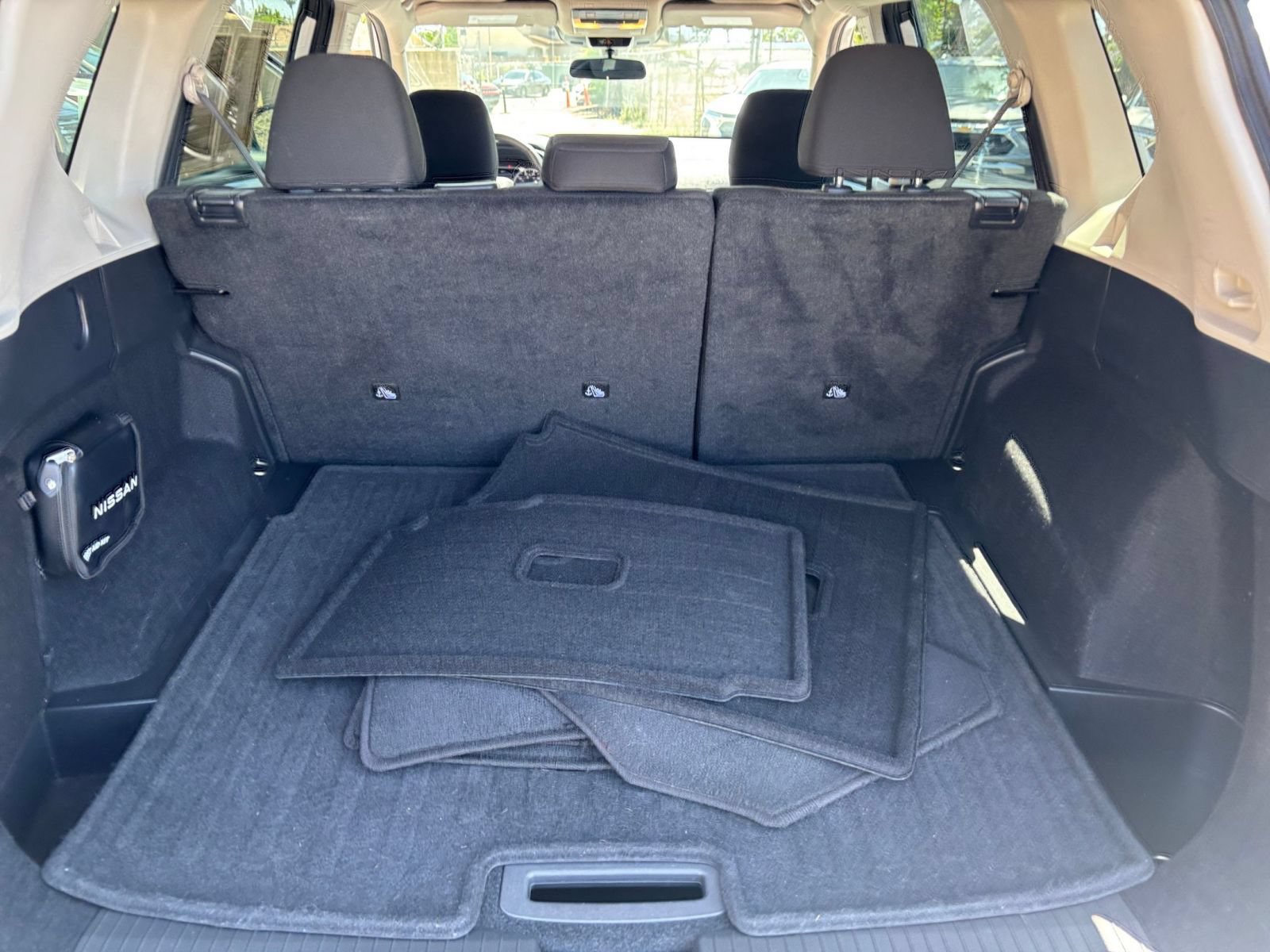 Used 2025 Nissan Rogue SV FWD image 33
