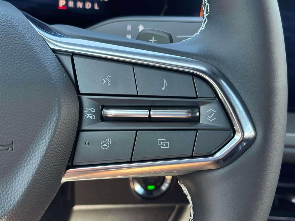 New 2027 Chevrolet Traverse LT w/ Midnight/Sport Edition FWD image 11